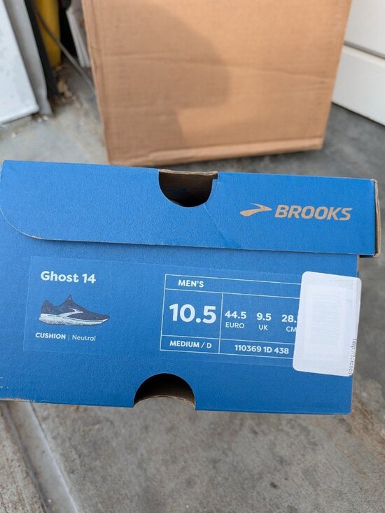 Brooks Revel 5 Mens Running Shoes size 10.5 main image 4